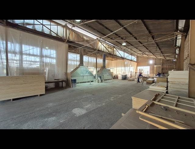 2,500M² FACTORY TO LET IN ANDERBOLT